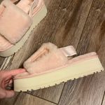 UGG disco Slides Photo 4