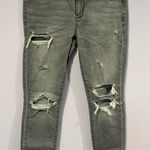 American Eagle Grey  next level stretch distressed skinny jeans‎ Photo 0