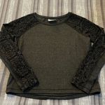 CALIA by Carrie Underwood Onyx Velvet Sweatshirt Black Gray Size Small EUC #7606 Photo 1