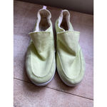 Vionic  Beach Canvas Flats Malibu Yellow Casual 9 Coastal Vaca Resort Slip-On Y2K Photo 2