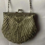 Apt. 9  BEADED LIGHT GOLD SILVER CHAIN PURSE KISS CLASP VERY GOOD CLEAN CONDITION Photo 13