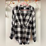 Time and Tru Black and White Checkered Button Down Shirt Maternity. Size L Photo 8