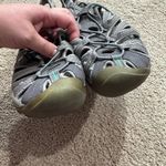 Keen Whisper Hiking Sandals Outdoors Women's Size 10 Bungee Cinch Gray w/ Green Photo 2