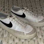 Nike Sneakers Photo 1