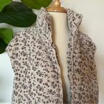 Entro  | Floral Corduroy Puffer Vest Photo 2