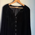Faherty  Naomi or Genevieve Stretch Silk Velvet Top Medium Photo 8