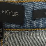 Kendall + Kylie Photo 3