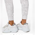 Lululemon NWOT  Ready to Crush Jogger Size 6 Photo 3