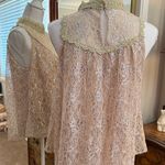 Q&A Elegant Lace Blouse Pearl/Tan Photo 4