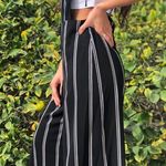 Forever 21  Striped Jumpsuit. Size Medium. EUC Photo 7