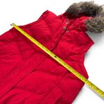 Gap Vintage Y2K  Size S Red Down Winter Puffer Vest Fur Lined Removable Hood Photo 6