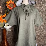 Doe & Rae ✅3/$30✅ NWT  Olive Green Marble Lace-Up Neck Short Sleeve Hooded Top | MEDIUM | Photo 0