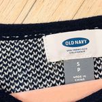 Old Navy Woman’s blue white buffalo sweater sz Small Photo 5