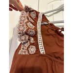 Brown Sleeveless‎ Embroidered Top With Lace Detail & Tie Back Size 2X White Size M Photo 5
