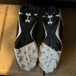 Under Armour  Woman’s Softball Shoes Size 6 Photo 3
