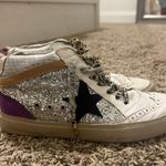 Shu Shop Sneakers Photo 0