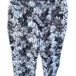 Gloria Vanderbilt  “Amanda” Classic Capri Mid Rise Floral Pattern Ultra Stretch B Photo 0