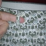 Banana Republic  2 Petite 29 Cotton Elephants All Over Pattern Shorts in Olive Photo 1