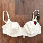 VALEGE Lingère underwire bra, made in France size 90B, US 34B Photo 1