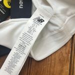 New Balance Women’s  white sports bra cross back size medium New NWT Photo 4