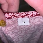 Amazon Red pink pattern lightweight long sleeve v-neck midi dress Photo 4