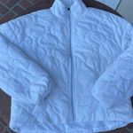 Avalanche White quilted puffer jacket with pockets sz s  Photo 3