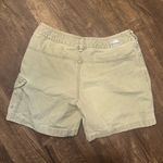 The North Face green tan khaki gorpcore longer size 6 long shorts Photo 2