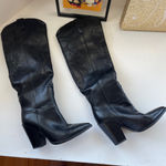 Is pm Black cowboy boots Photo 0