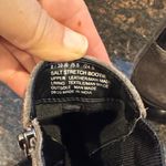 Kenneth Cole  REACTION womens Salt Chelsea Ankle Boot 8 NWT Photo 2