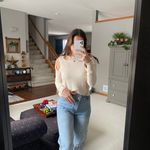 Signature 8 Boutique Sweater Photo 1