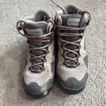 Columbia Lace Up Hiking Boots Women's Size 6 Sturdy Outdoors Shades of Brown Photo 1