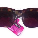 Foster Grant  tortoise shell polarized sunglasses Photo 0