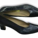 Salvatore Ferragamo  Womens Black Leather Italy Pump Heels Size 9.5 4AAAA Photo 0