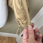 AMAZON Crop Vest Lightweight Sleeveless Warm Outerwear Puffer Vest Size Small Tan Photo 2