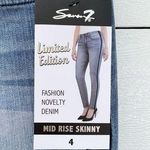 Seven 7 Jeans   Photo 4