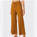 Beyond Yoga  Free Flow Wide-Leg Cropped Pants Photo 5