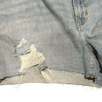 Old Navy NWT Mid Rise Boyfriend Distressed Light Wash Raw Hem Jean Shorts Sz 20 Photo 9