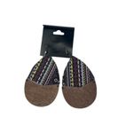 Boutique NWT Wooden Fabric Covered Boho Aztec Dangle Earrings Pink Black Photo 3