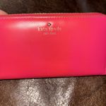 Kate Spade  Pink Long Zippy leather Wallet brand new Photo 3