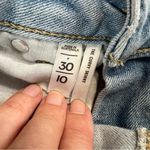 Loft Curvy Skinny Jeans Women’s Size 10P / 30 Light Wash Distressed Knee Raw Hem Photo 3