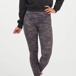 Spanx Heathered Black Camo High Waisted Look At Me Now Seamless Shaping Leggings Photo 0