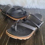 London Fog  Stelanie Sandals Slip On Women's Size 7.5 Photo 0