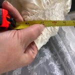 Cream vintage lace wedding dress with pearl closure back & sleeves Unbranded 16 Size XL Photo 5