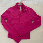 Lululemon  Define Cropped Nulu Photo 0