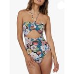 New. O’Neill floral one piece. Small. Retails $99 Blue Size XS Photo 13