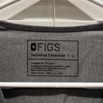 FIGS Lot of 2  Technical Scrub Top Charcoal Gray V-Neck Short Sleeve Size L Photo 6