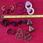10 pair of vintage retro lavender and purple earrings EVC Photo 2
