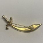 Trifari Vintage Crown  Gold Tone Cutlass Scimitar Curved Sword Brooch Photo 6