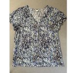 Caslon Women’s  Blue Floral Donny Flutter Short Sleeve VNeck Blouse Sz M Photo 0
