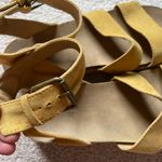 Universal Threads Platform Sandles Photo 1